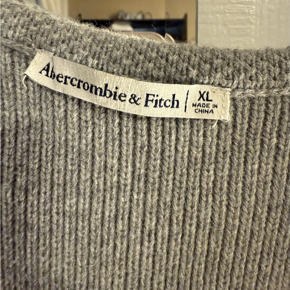 Abercrombie & Fitch Gray Mara Button-Up SweaterVest - Picture 5 of 5